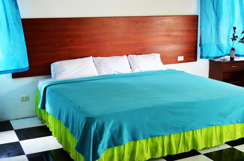 Piedras Blancas Lodge Puerto Ayora  Rom bilde