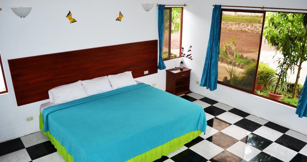Piedras Blancas Lodge Puerto Ayora  Eksteriør bilde