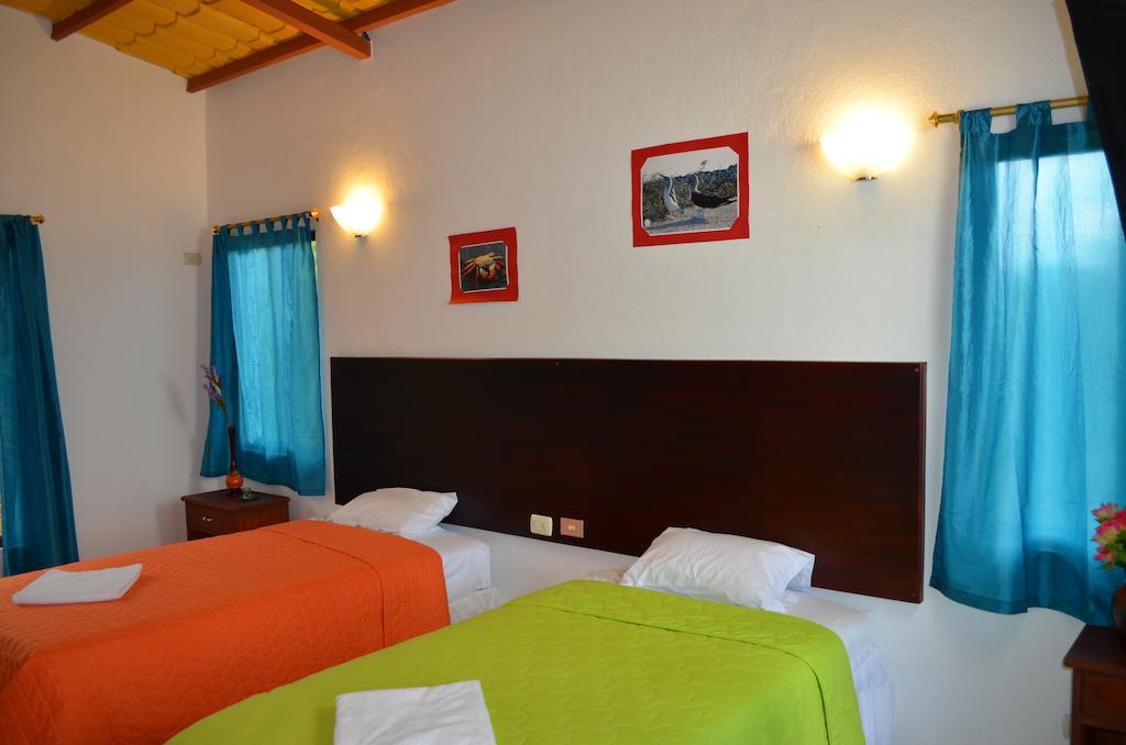 Piedras Blancas Lodge Puerto Ayora  Rom bilde