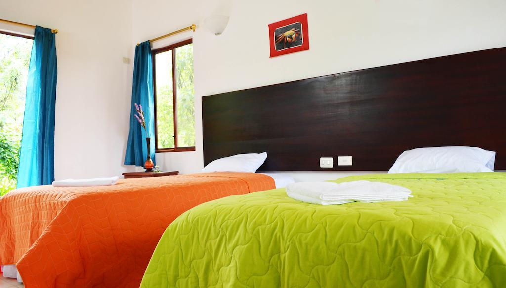 Piedras Blancas Lodge Puerto Ayora  Rom bilde