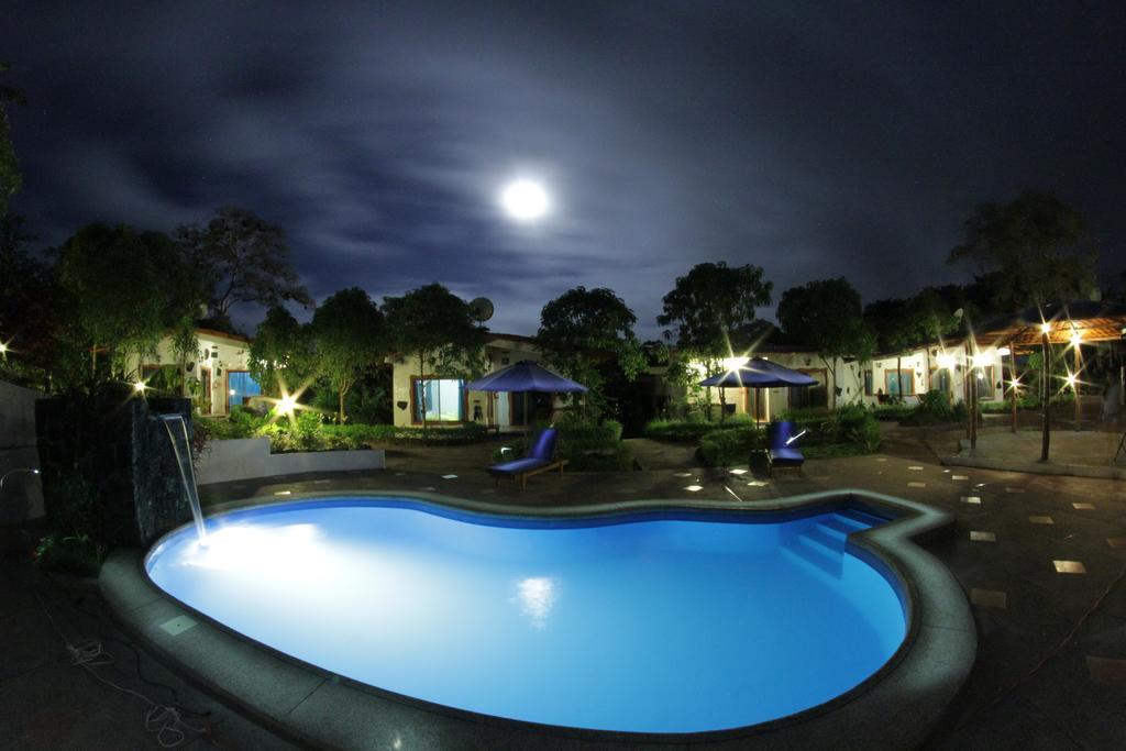Piedras Blancas Lodge Puerto Ayora  Eksteriør bilde